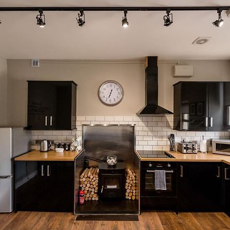 The Townhouse Villa ฟอร์ตวิลเลียม ภายนอก รูปภาพ